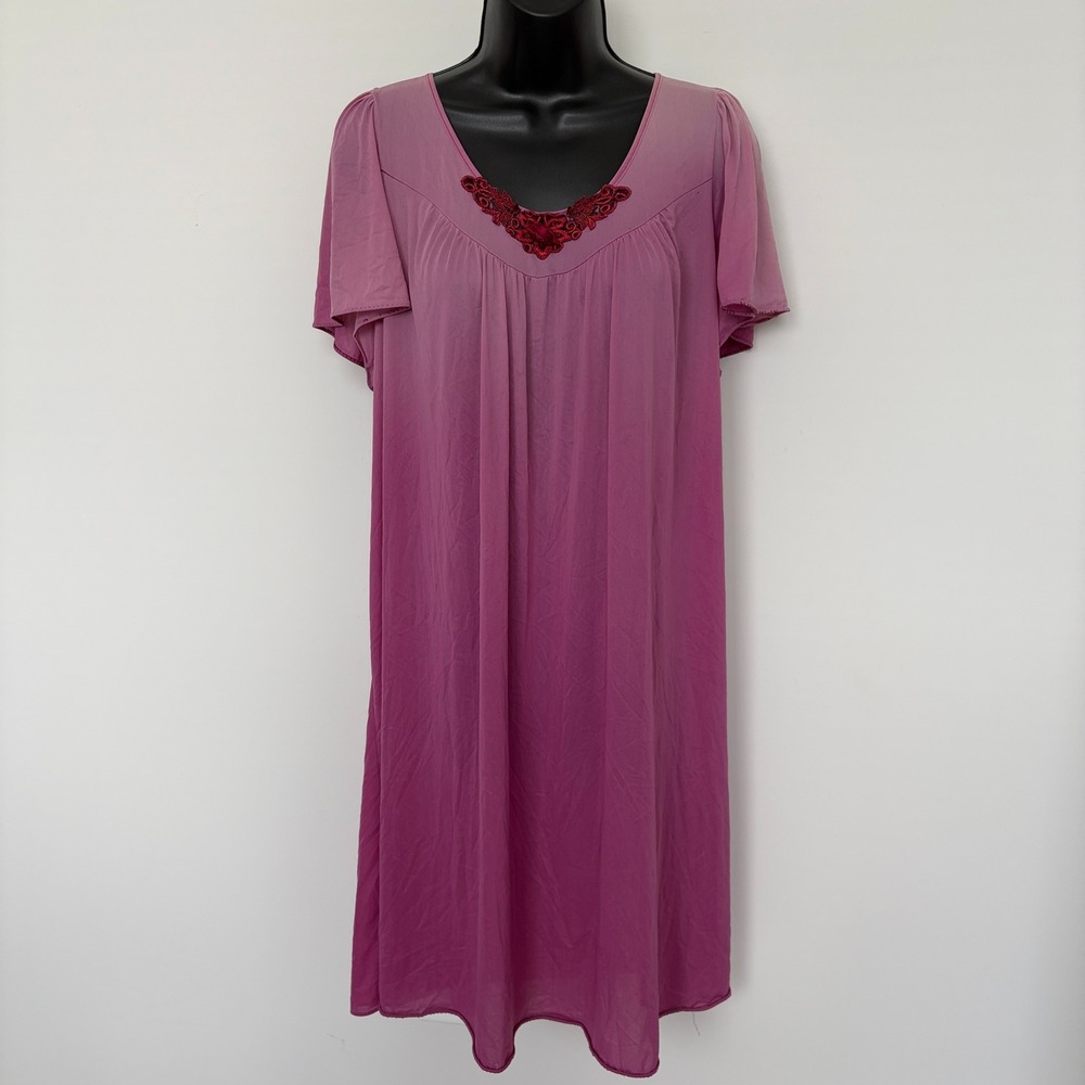 Vanity Fair Vintage Nightgown Lace Applique Sleepwear Medium Pink
